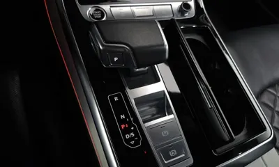 Audi Q8 2021, 109858 км, за 40898.57 USD - фото 9