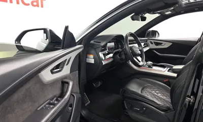 Audi Q8 2021, 109858 км, за 40898.57 USD - фото 11