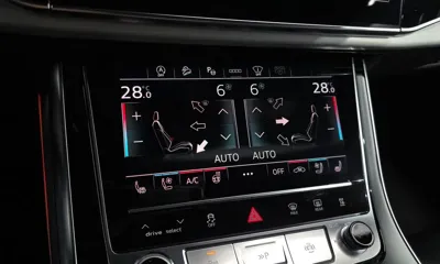 Audi Q8 2021, 109858 км, за 40898.57 USD - фото 18