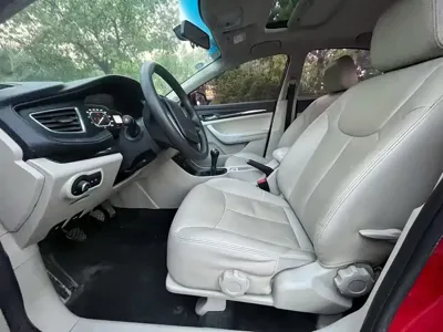 Roewe 360 2016, 78000 км, за 1106.69 USD