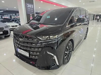 Toyota Alphard · 2024 год
