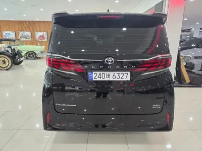 Toyota Alphard 2024, 24251 км, за 59256.34 USD