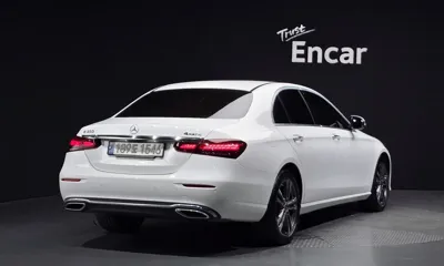 Mercedes-Benz E-Class 2022, 19043 км, за 30737.73 USD