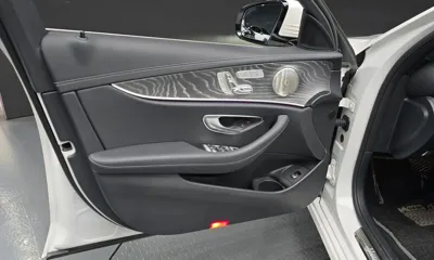 Mercedes-Benz E-Class 2022, 19043 км, за 30737.73 USD - фото 24