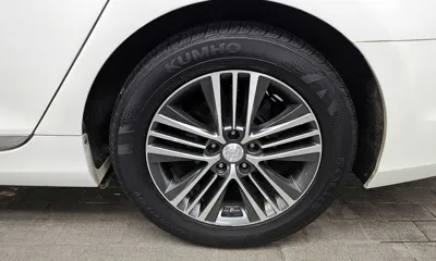 Hyundai Grandeur 2013, 254253 км, за 2775.02 USD