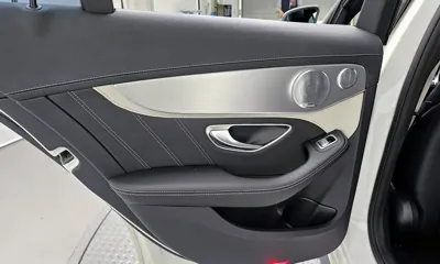 Mercedes-Benz C-Class 2017, 15300 км, за 44234.55 USD - фото 25