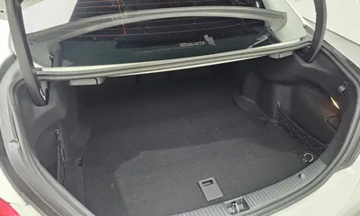 Mercedes-Benz C-Class 2017, 15300 км, за 44234.55 USD - фото 30