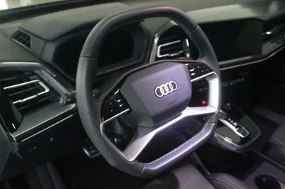 Audi Q4 e-tron 2025, 10050 км, за 65636.08 USD - фото 12