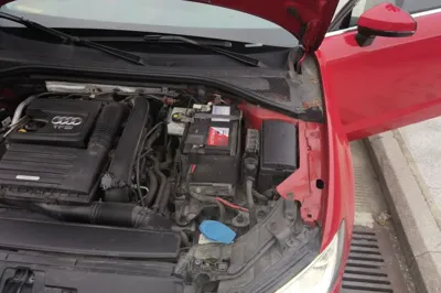 Audi A3 2018, 92100 км, за 8137 USD - фото 21