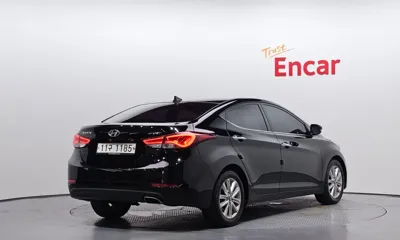 Hyundai Avante 2016, 100832 км, за 3255.84 USD