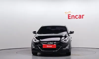 Hyundai Avante 2016, 100832 км, за 3255.84 USD