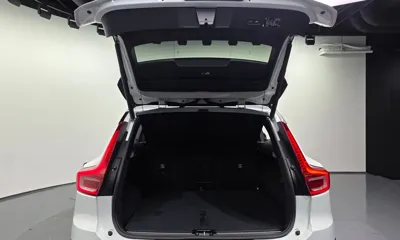 Volvo XC40 2019, 84958 км, за 12697.08 USD - фото 20