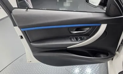 BMW 3-Series 2016, 117418 км, за 11171.35 USD - фото 24