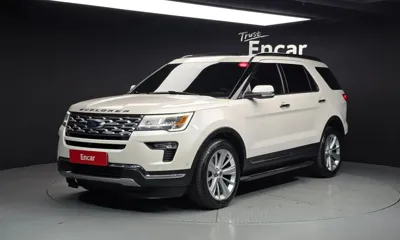 Ford Explorer · 2018 год