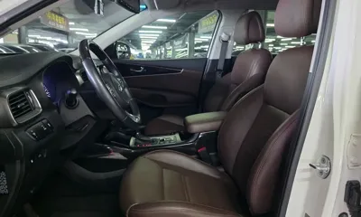 Kia Sorento 2016, 84600 км, за 9881.03 USD