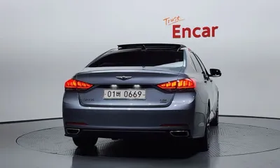 Hyundai Genesis 2015, 143024 км, за 5827.81 USD