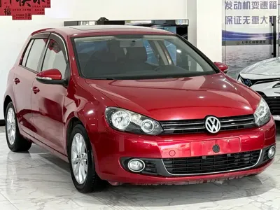 Volkswagen Golf 2012, 120000 км, за 2928.14 USD