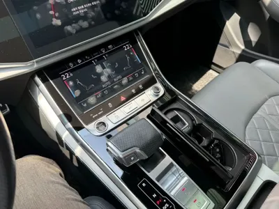 Audi Q8 2021, 121501 км, за 37409.74 USD - фото 6
