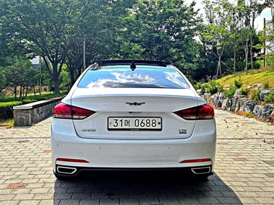 Hyundai Genesis 2016, 177498 км, за 5966.92 USD