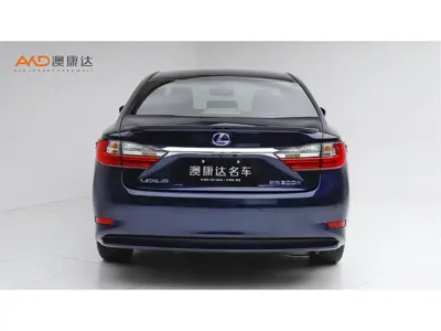 Lexus ES 2017, 38000 км, за 20305.67 USD