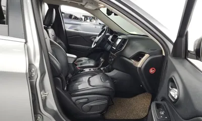 Jeep Cherokee 2016, 125650 км, за 4591.43 USD - фото 11