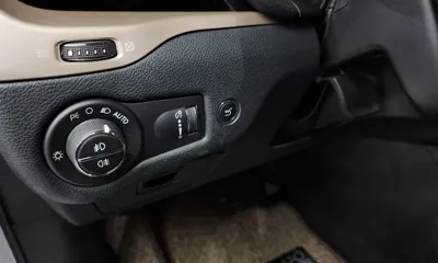 Jeep Cherokee 2016, 125650 км, за 4591.43 USD - фото 15
