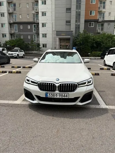 BMW 5-Series 2022, 66374 км, за 26058.65 USD
