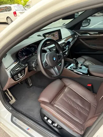 BMW 5-Series 2022, 66374 км, за 26058.65 USD