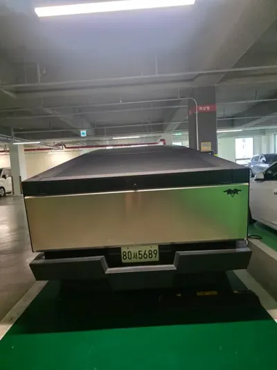 Tesla Cybertruck 2024, 13854 км, за 90915.06 USD - фото 8