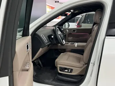 Li Auto Li L8 2026, 9000 км, за 42053.33 USD