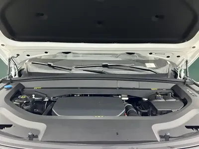 Li Auto Li L8 2026, 9000 км, за 42053.33 USD - фото 16