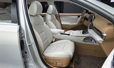 Hyundai Grandeur 2020, 30429 км, за 19755.53 USD - фото 10