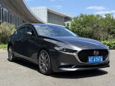 Mazda 3 Axela 2023, 11000 км, за 15083.49 USD