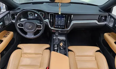 Volvo V60 2020, 56965 км, за 18232.72 USD - фото 7