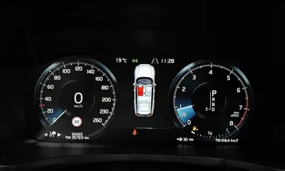 Volvo V60 2020, 56965 км, за 18232.72 USD - фото 8