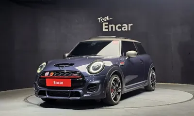 MINI Cooper · 2021 год