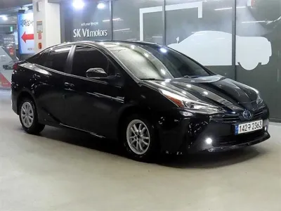 Toyota Prius · 2022 год