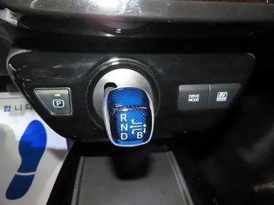 Toyota Prius 2022, 57195 км, за 15196.56 USD - фото 12