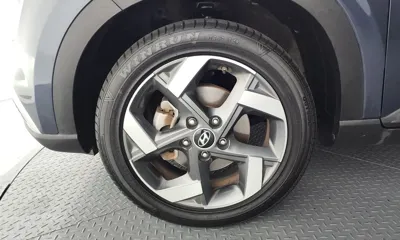 Hyundai Venue 2020, 65461 км, за 9254.37 USD