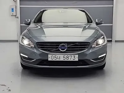 Volvo S60 2018, 134614 км, за 5399.43 USD