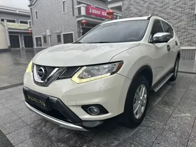 Nissan X-Trail · 2015 год