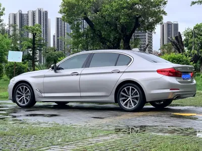 BMW 5 Series 2018, 105000 км, за 15449.97 USD