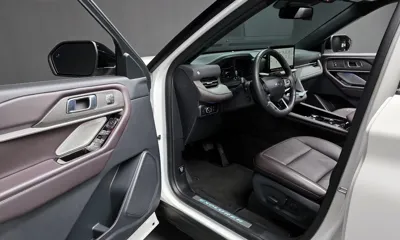Ford Explorer 2025, 9061 км, за 35348.53 USD - фото 10