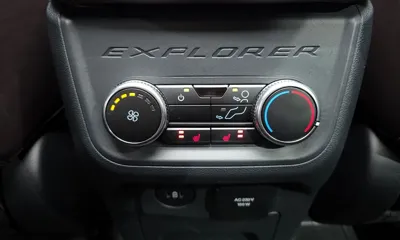 Ford Explorer 2025, 9061 км, за 35348.53 USD - фото 18