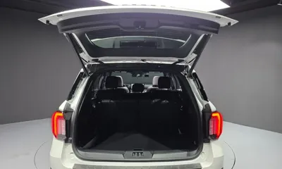 Ford Explorer 2025, 9061 км, за 35348.53 USD - фото 20
