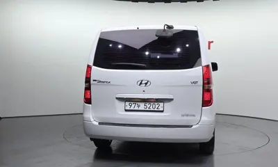 Hyundai Starex 2016, 201634 км, за 4558.97 USD