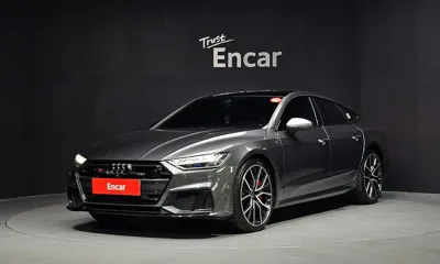 Audi S7 · 2022 год
