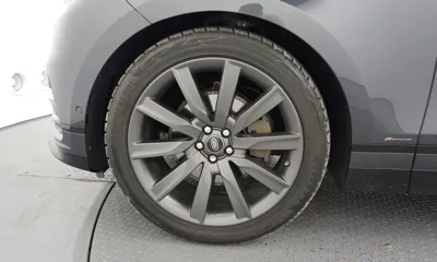 Land Rover Range Rover Velar 2018, 185101 км, за 16738.87 USD