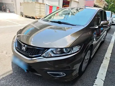 Honda Jade 2015, 187200 км, за 5076.74 USD