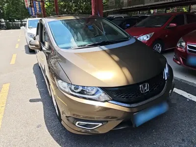Honda Jade 2015, 187200 км, за 5076.74 USD
